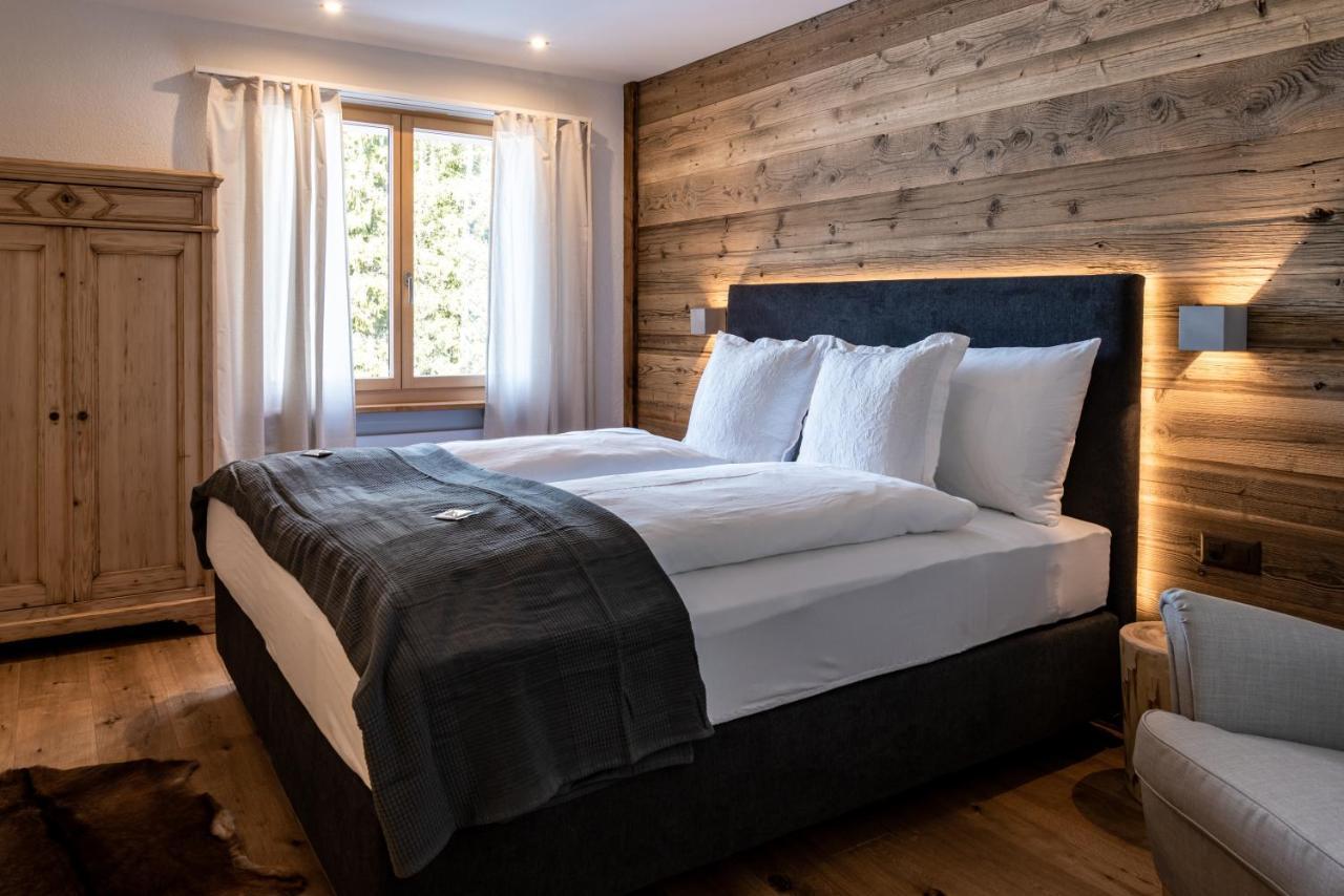 Typically Swiss Hotel Ermitage Kandersteg Bagian luar foto