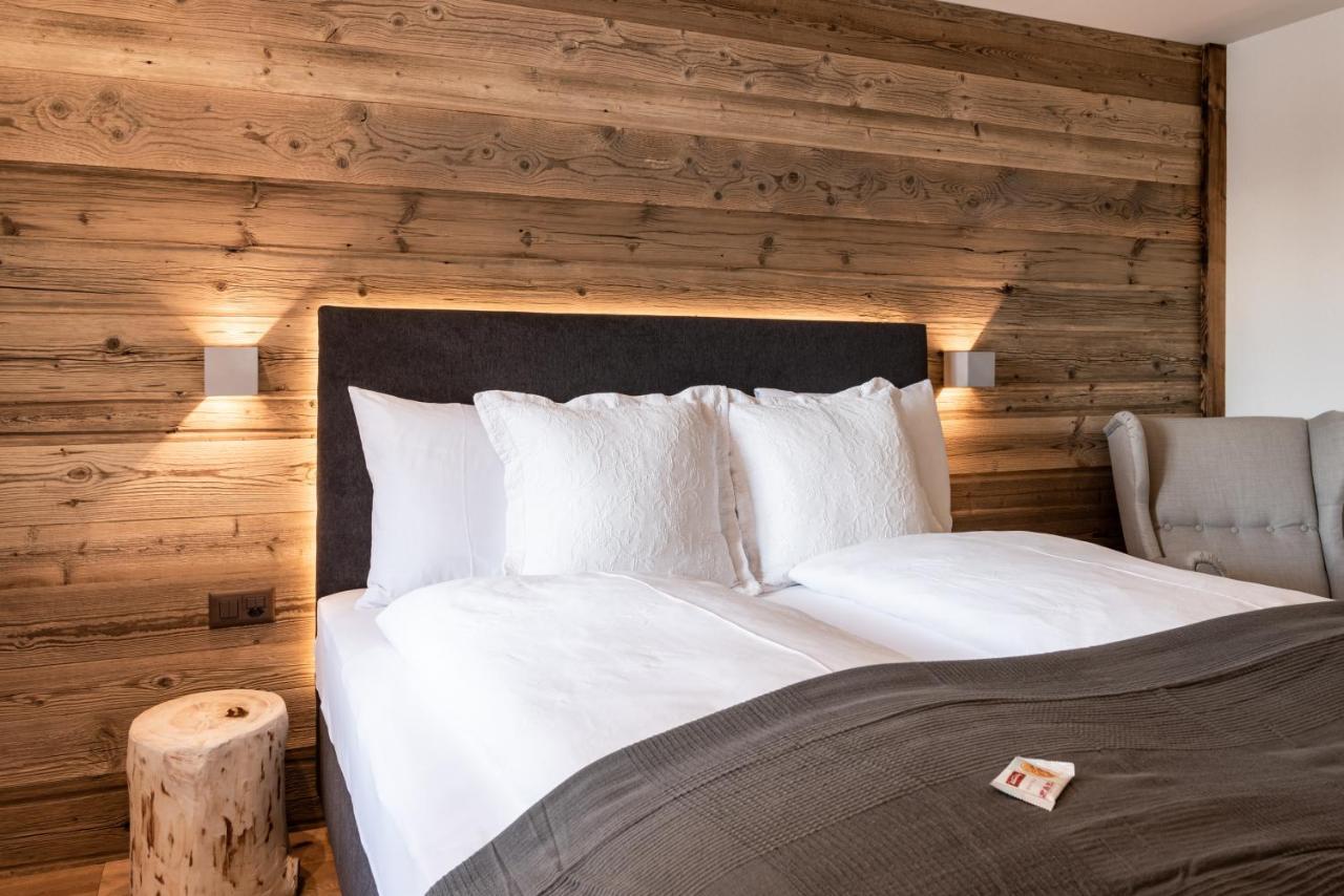 Typically Swiss Hotel Ermitage Kandersteg Bagian luar foto