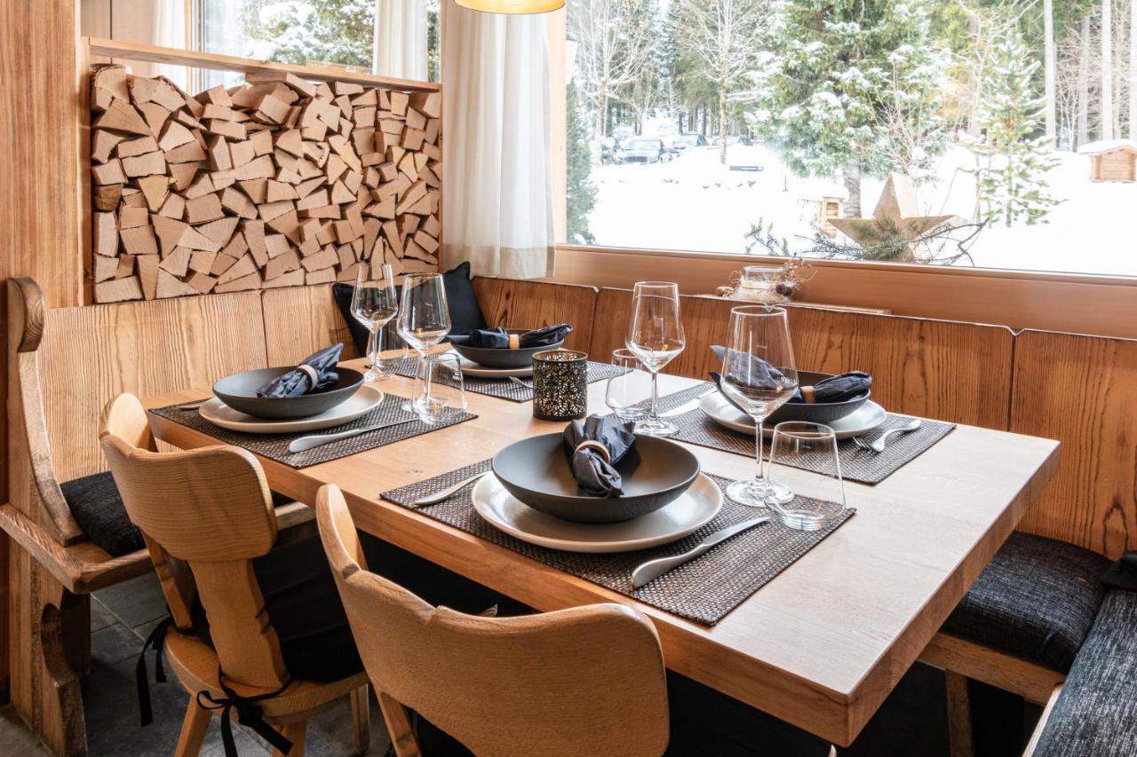 Typically Swiss Hotel Ermitage Kandersteg Bagian luar foto