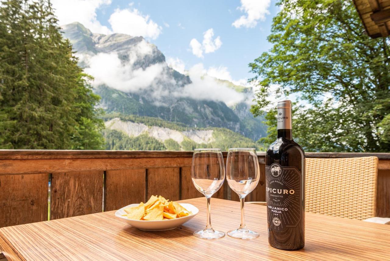 Typically Swiss Hotel Ermitage Kandersteg Bagian luar foto