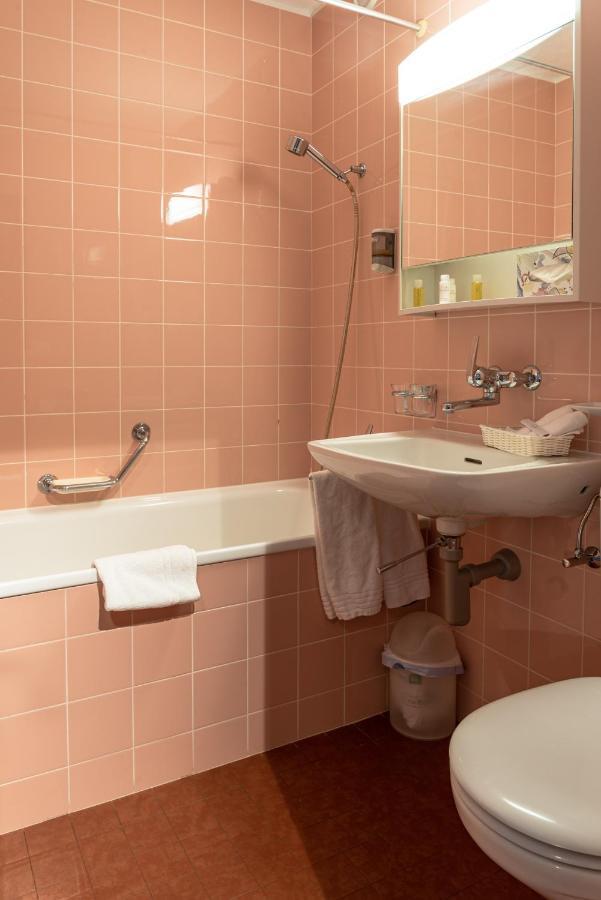 Typically Swiss Hotel Ermitage Kandersteg Bagian luar foto